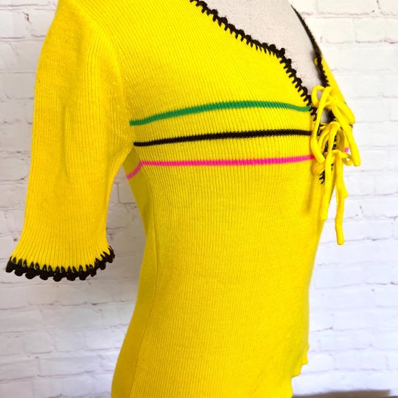 70's Bright Yellow Short Sleeve Sweater - Size 36 - Medium - Picture 11 of 11
